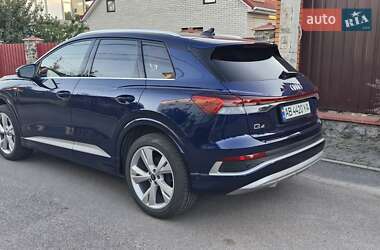 Внедорожник / Кроссовер Audi Q4 e-tron 2023 в 