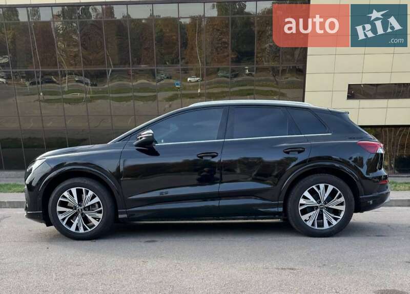 Внедорожник / Кроссовер Audi Q4 e-tron 2022 в Запорожье