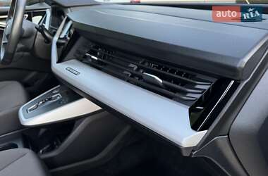 Позашляховик / Кросовер Audi Q4 e-tron 2021 в 