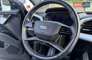Позашляховик / Кросовер Audi Q4 e-tron 2021 в 