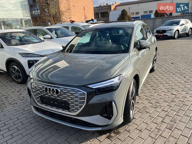 Внедорожник / Кроссовер Audi Q4 e-tron 2024 в Полтаве