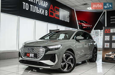 Внедорожник / Кроссовер Audi Q4 e-tron 2022 в 