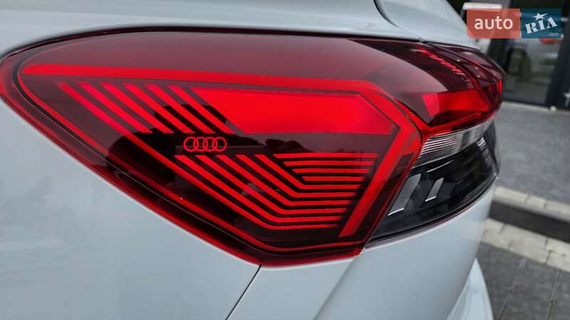 Позашляховик / Кросовер Audi Q4 e-tron 2023 в Івано-Франківську