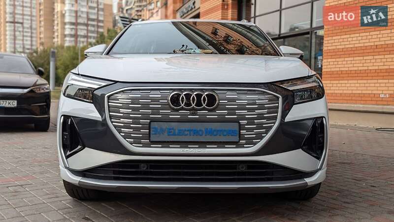 Позашляховик / Кросовер Audi Q4 e-tron 2025 в Києві