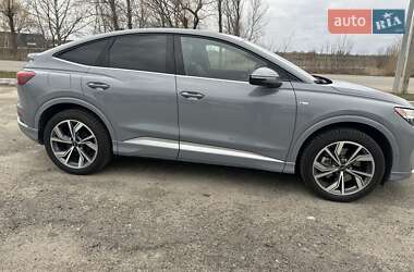 Внедорожник / Кроссовер Audi Q4 e-tron 2022 в Киеве фото 25 Внедорожник / Кроссовер Audi Q4 e-tron 2022 в Киеве