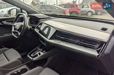 Внедорожник / Кроссовер Audi Q4 e-tron 2021 в 