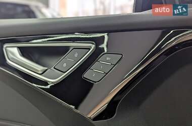 Внедорожник / Кроссовер Audi Q4 e-tron 2023 в 