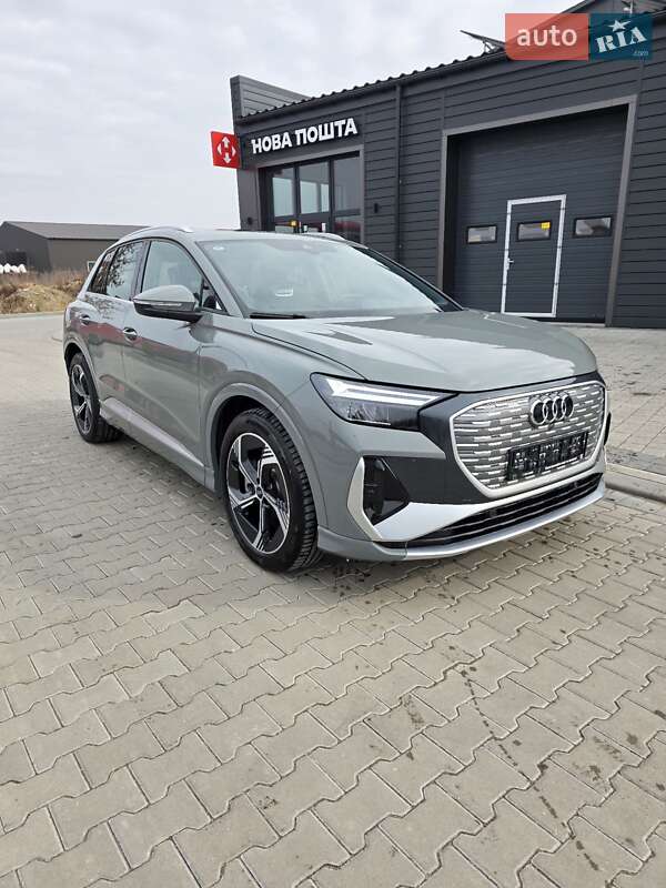 Внедорожник / Кроссовер Audi Q4 e-tron 2024 в 