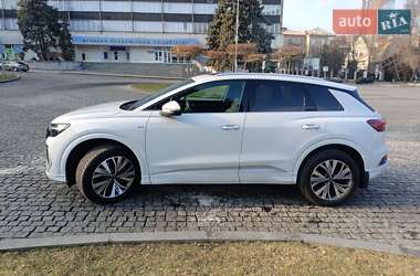 Внедорожник / Кроссовер Audi Q4 e-tron 2023 в 
