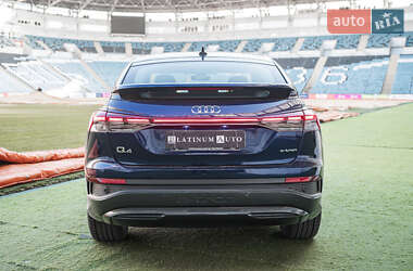 Внедорожник / Кроссовер Audi Q4 e-tron 2021 в 