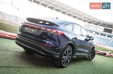 Внедорожник / Кроссовер Audi Q4 e-tron 2021 в 