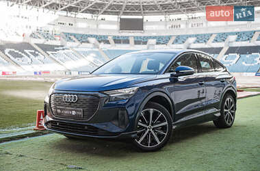 Внедорожник / Кроссовер Audi Q4 e-tron 2021 в 