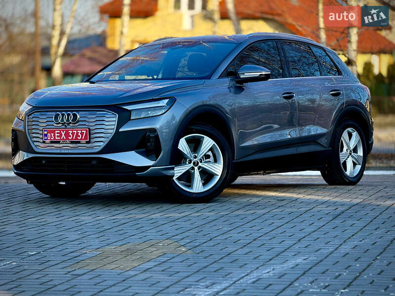 Внедорожник / Кроссовер Audi Q4 e-tron 2023 в 