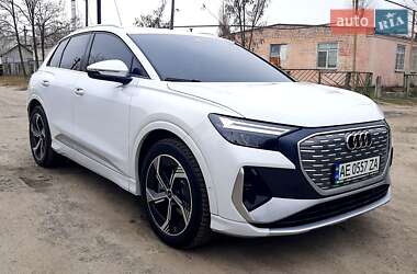 Внедорожник / Кроссовер Audi Q4 e-tron 2023 в 