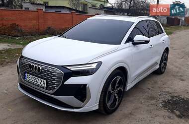 Внедорожник / Кроссовер Audi Q4 e-tron 2023 в 