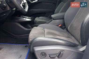 Внедорожник / Кроссовер Audi Q4 e-tron 2023 в 