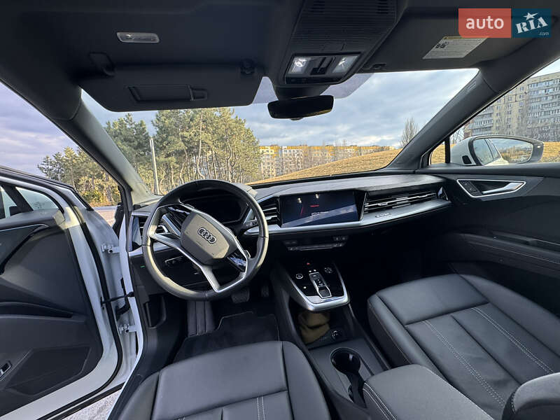 Позашляховик / Кросовер Audi Q4 e-tron 2023 в Дніпрі