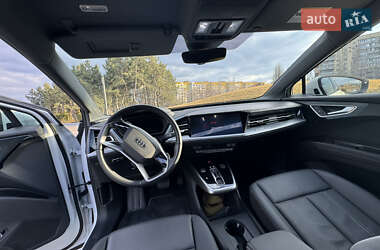 Внедорожник / Кроссовер Audi Q4 e-tron 2023 в 