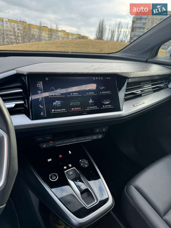 Позашляховик / Кросовер Audi Q4 e-tron 2023 в Дніпрі