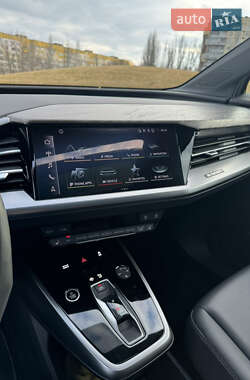 Внедорожник / Кроссовер Audi Q4 e-tron 2023 в 