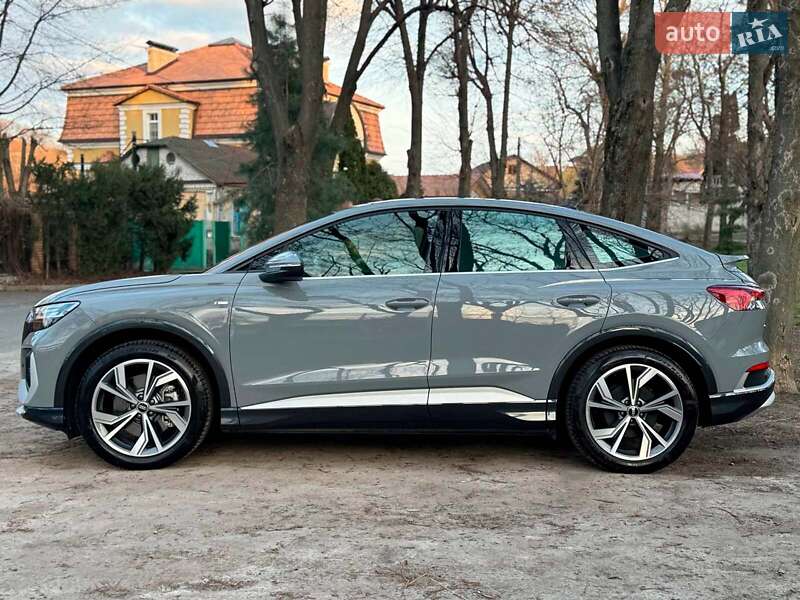 Внедорожник / Кроссовер Audi Q4 e-tron 2022 в Киеве