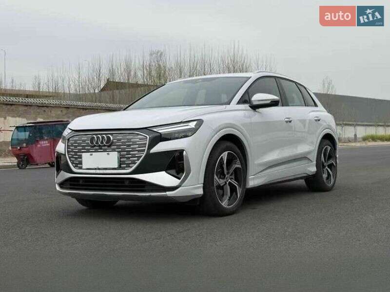 Audi Q4 e-tron 2024