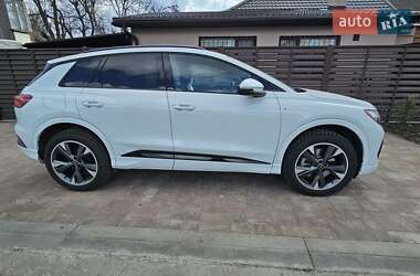 Позашляховик / Кросовер Audi Q4 e-tron 2023 в 