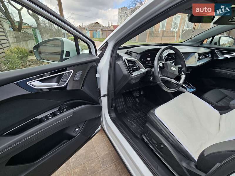 Внедорожник / Кроссовер Audi Q4 e-tron 2023 в Харькове