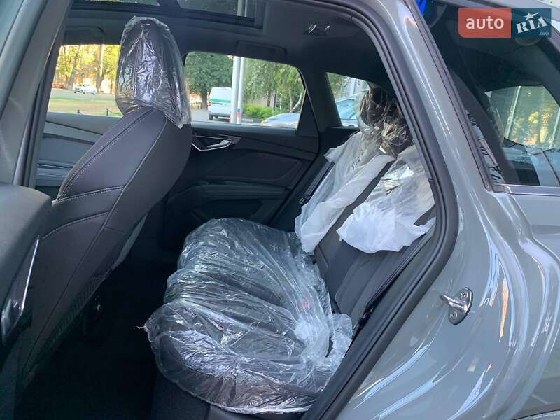 Позашляховик / Кросовер Audi Q4 e-tron 2025 в Одесі