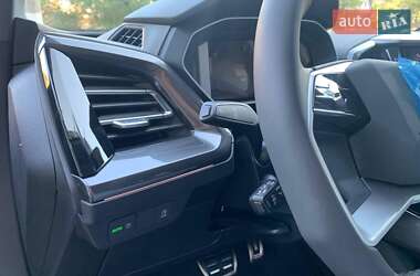 Внедорожник / Кроссовер Audi Q4 e-tron 2025 в 