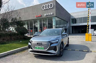 Внедорожник / Кроссовер Audi Q4 e-tron 2023 в 