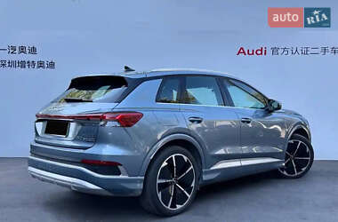 Внедорожник / Кроссовер Audi Q4 e-tron 2023 в 