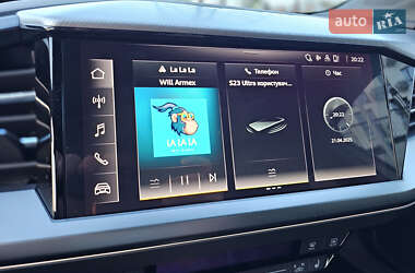 Внедорожник / Кроссовер Audi Q4 e-tron 2023 в 