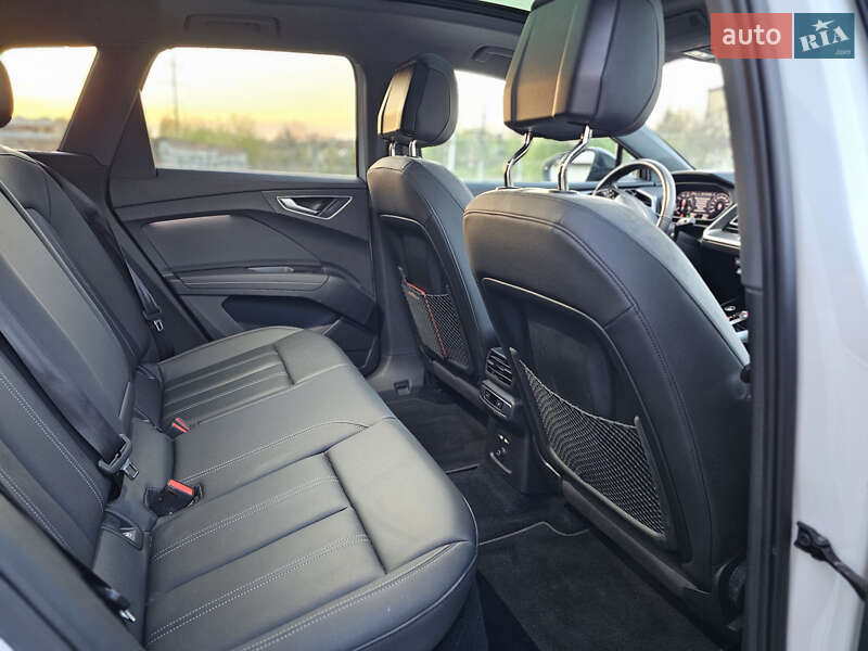 Внедорожник / Кроссовер Audi Q4 e-tron 2023 в Львове
