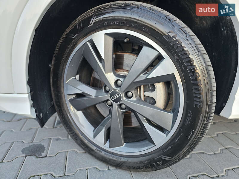 Внедорожник / Кроссовер Audi Q4 e-tron 2023 в Львове