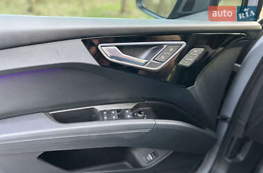 Внедорожник / Кроссовер Audi Q4 e-tron 2023 в 