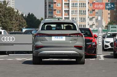 Внедорожник / Кроссовер Audi Q4 e-tron 2025 в 