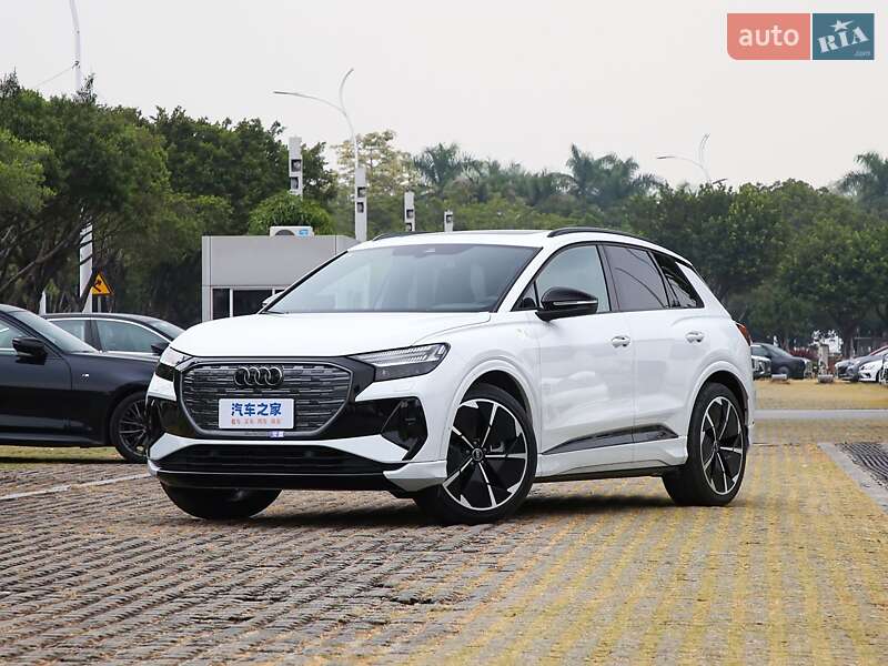 Внедорожник / Кроссовер Audi Q4 e-tron 2025 в 