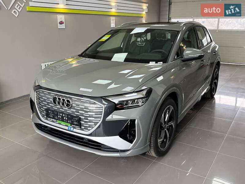 Позашляховик / Кросовер Audi Q4 e-tron 2025 в 