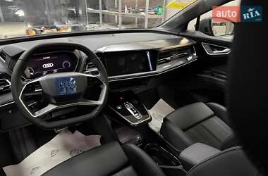 Внедорожник / Кроссовер Audi Q4 e-tron 2025 в 