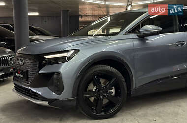 Внедорожник / Кроссовер Audi Q4 e-tron 2024 в 