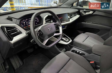 Внедорожник / Кроссовер Audi Q4 e-tron 2024 в 