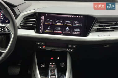 Внедорожник / Кроссовер Audi Q4 e-tron 2024 в 