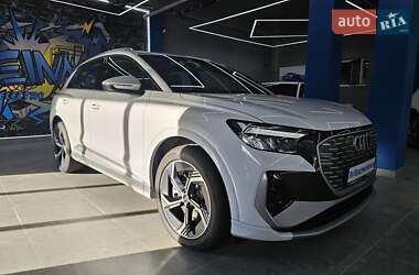 Позашляховик / Кросовер Audi Q4 e-tron 2025 в 