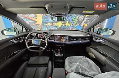 Позашляховик / Кросовер Audi Q4 e-tron 2025 в 