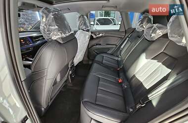 Позашляховик / Кросовер Audi Q4 e-tron 2025 в 