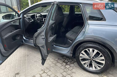 Внедорожник / Кроссовер Audi Q4 e-tron 2021 в 