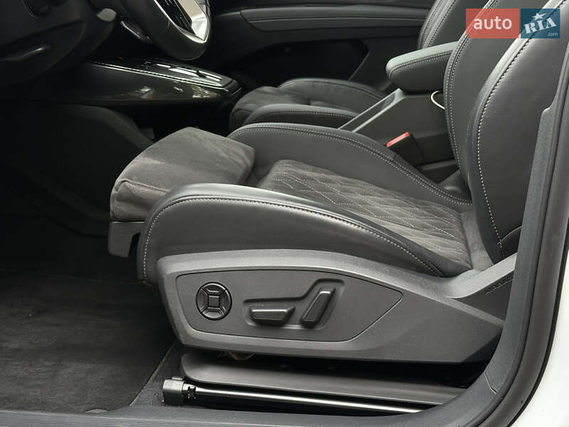 Позашляховик / Кросовер Audi Q4 e-tron 2023 в Києві