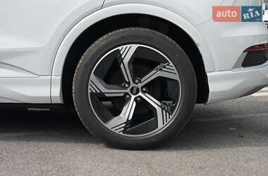 Внедорожник / Кроссовер Audi Q4 e-tron 2025 в 