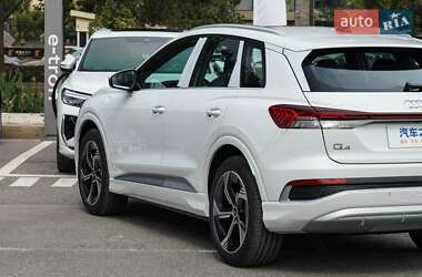 Внедорожник / Кроссовер Audi Q4 e-tron 2025 в 